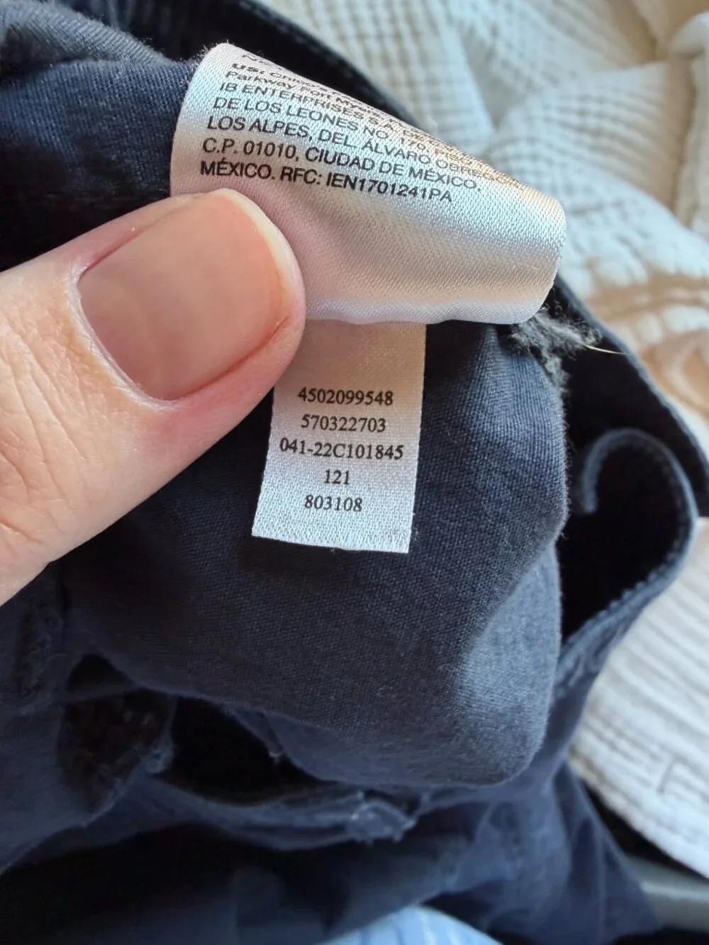 Chico's Navy Cargo Capri Pants 3.5 XL Pull-On Cotton Stretch Travel Utility